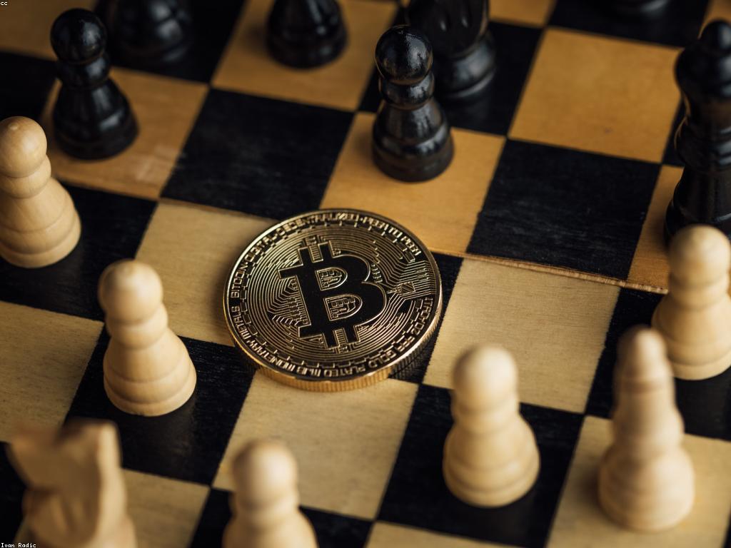 ប្រាក់កាសខ្ពស់: ការយល់ដឹង និងការទាក់ទងសេដ្ឋកិច្ច