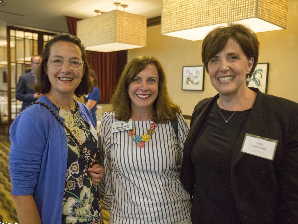 ព្រឹត្តិការណ៍ពិសេសនិងការបង្កើតបទពិសោធន៍ដ៏អស្ចារ្យ