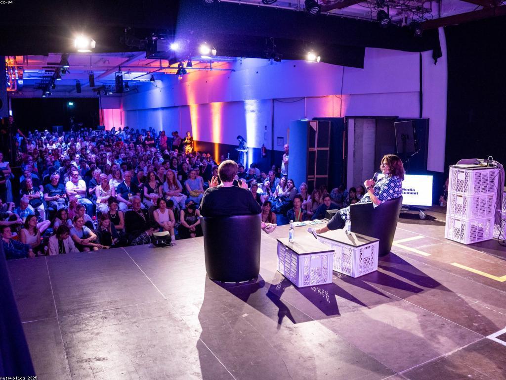 ព្រឹត្តិការណ៍ពិសេសនៅកម្ពុជា: ដំណើរការនៃកម្រងព្រឹត្តិការណ៍